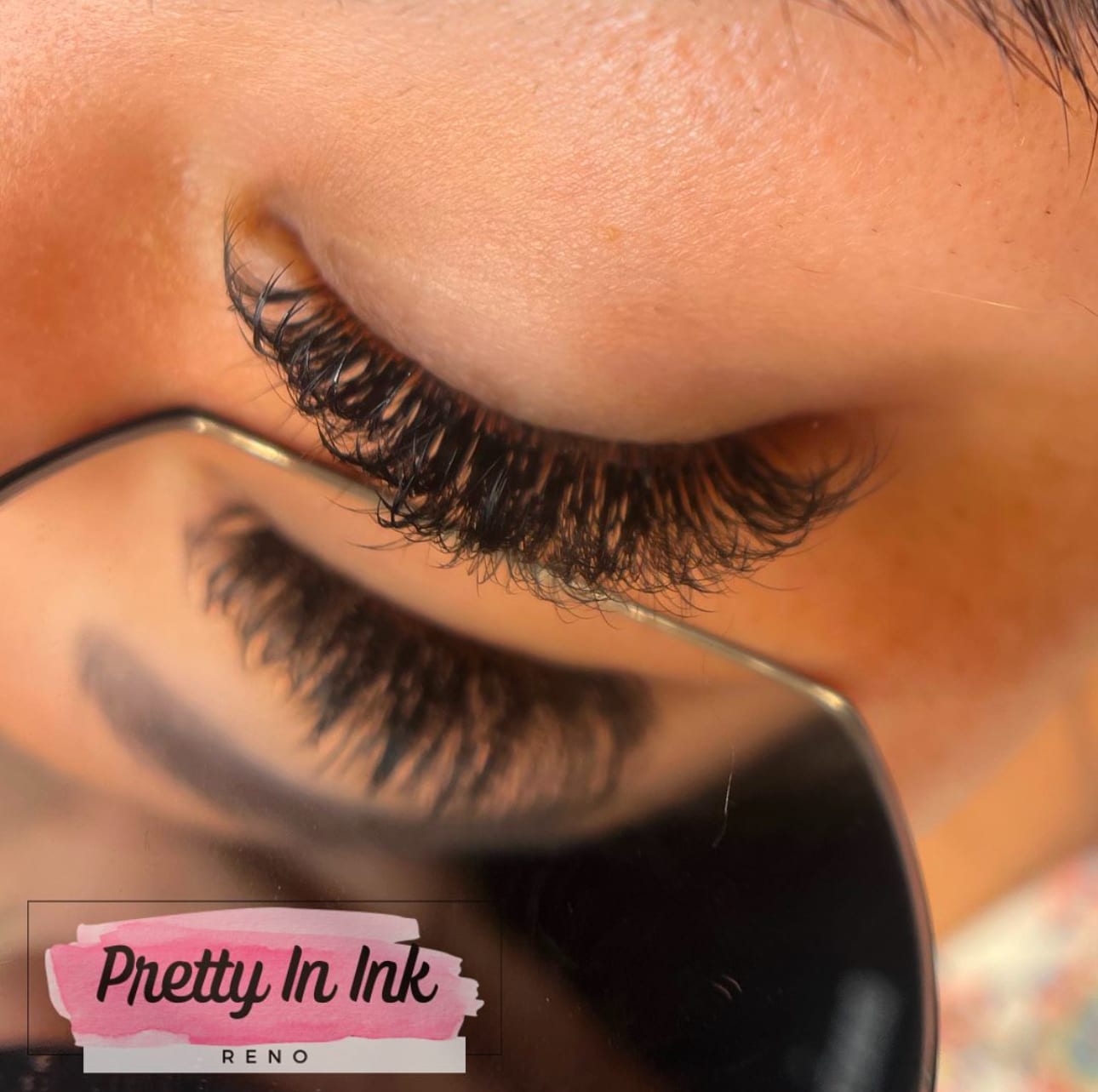 Volume lash extensions applied lash by lash